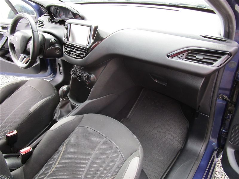 Peugeot 208 1.4HDi  Klima, 2. maj. - fotka 15 z 36