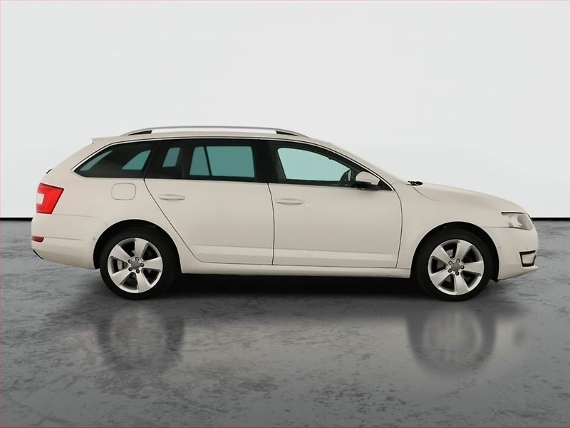 Škoda Octavia (2013) 1.6 TDI, Tempomat - fotka 6 z 14