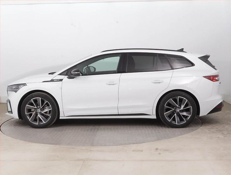 Škoda Enyaq (2022) Sportline iV 80 (82 kWh) - fotka 3 z 18