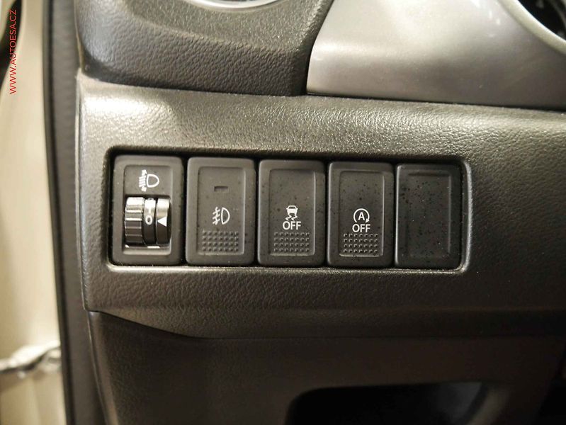 Suzuki Vitara (2016) 1.6 DDIS, Navi, AC - fotka 18 z 20