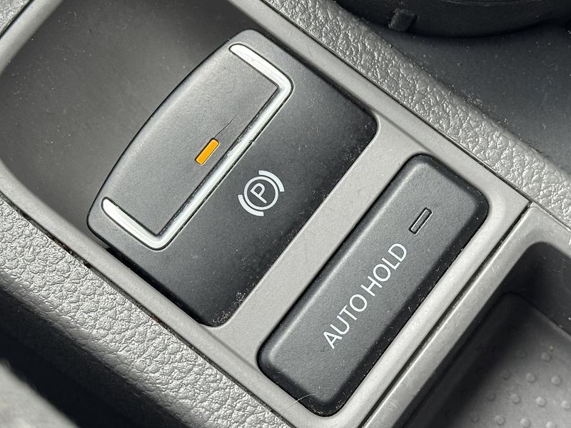 Seat Alhambra (2014) 2.0TDi MAN Style,7míst, tažné  - fotka 41 z 51