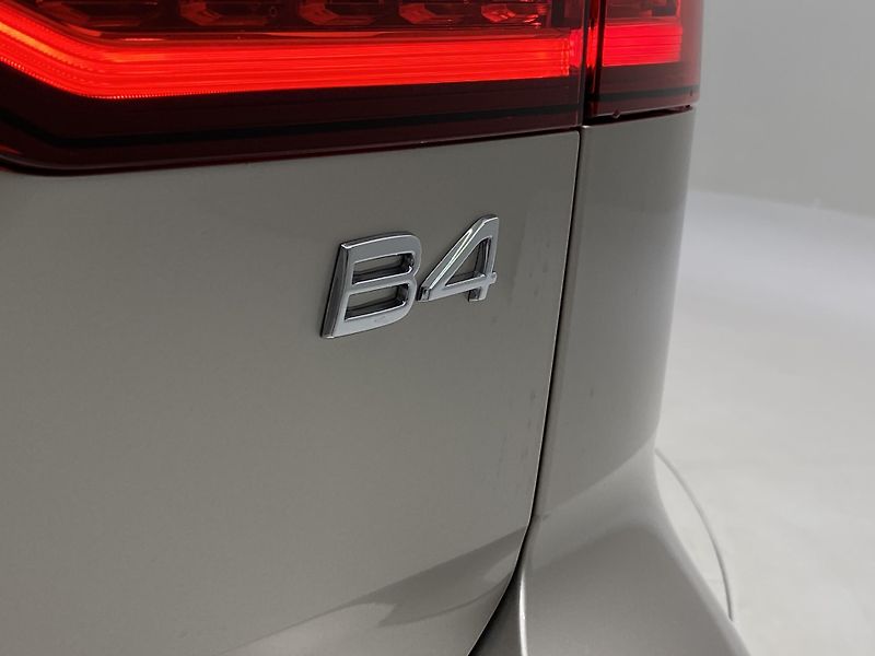 Volvo V60 (2026) B4 AUT DARK PLUS - fotka 19 z 61