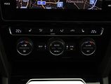 Volkswagen Passat (2018) R-Line 2.0 TDI, Automat - náhled 12