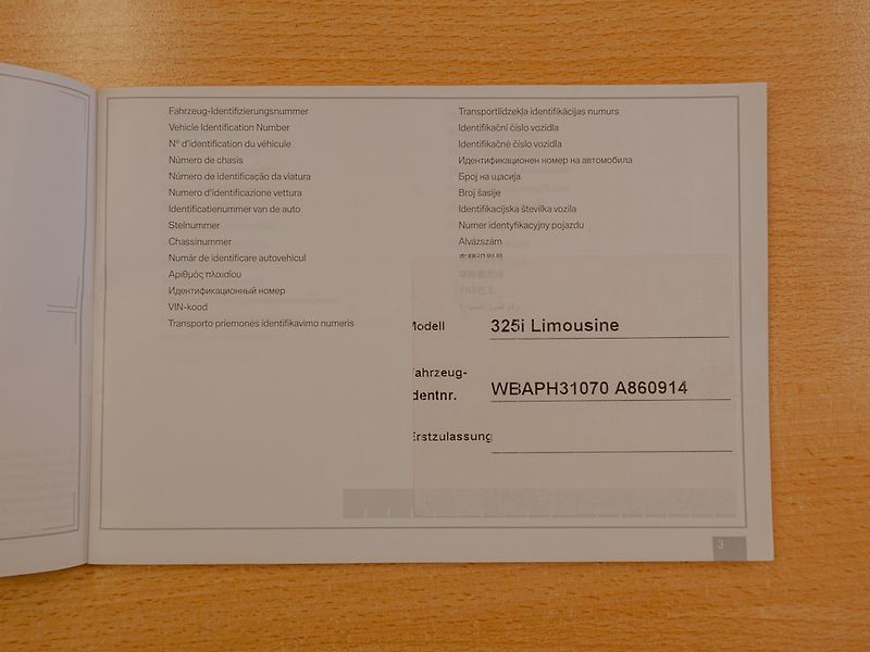 BMW Řada 3 (2011) 325i 160KW mat HK – NAVIGACE - fotka 50 z 52
