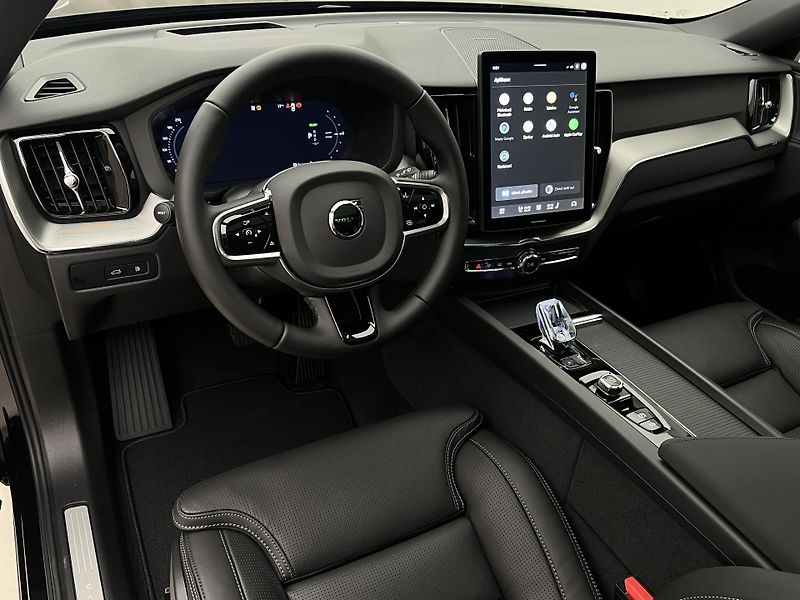 Volvo XC60 (2026) T6 AWD PLUS BRIGHT AUT - fotka 4 z 51