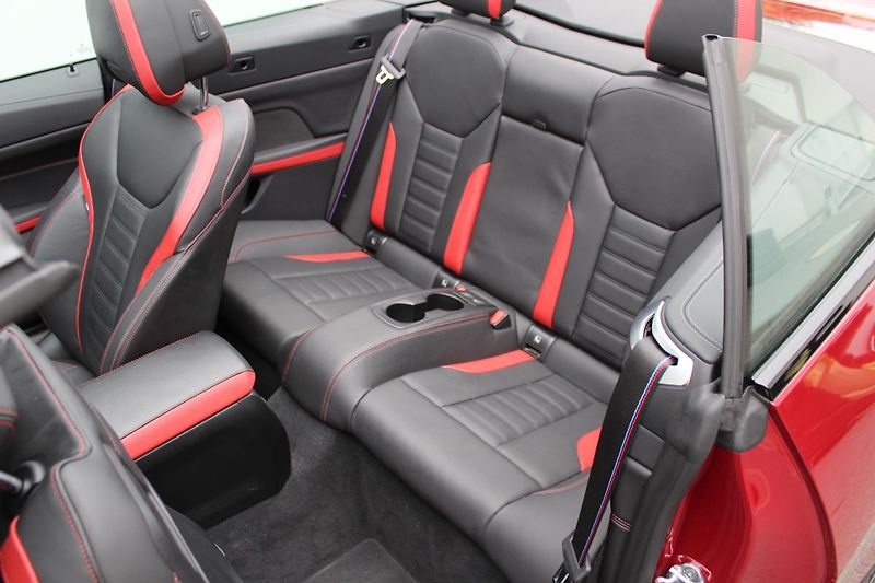 BMW Řada 4 M440i xDrive Cabrio - fotka 12 z 22