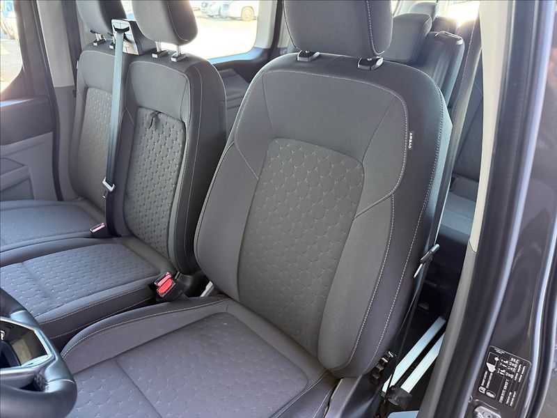Ford Tourneo Custom 2,0 L2,Titanium,110kW,po servi - fotka 10 z 29