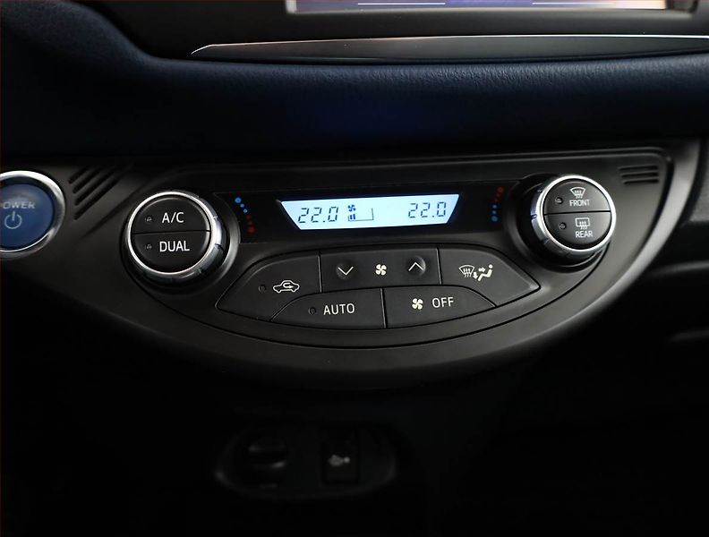 Toyota Yaris (2018) 1.5 Hybrid, Automat - fotka 11 z 19