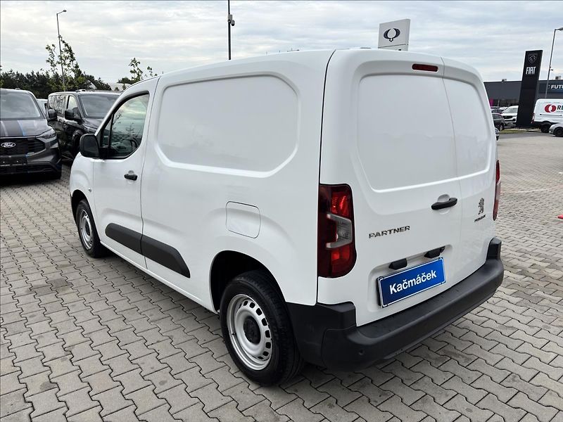 Peugeot Partner 1,2 Puretech 81kW Active L1 - fotka 3 z 35