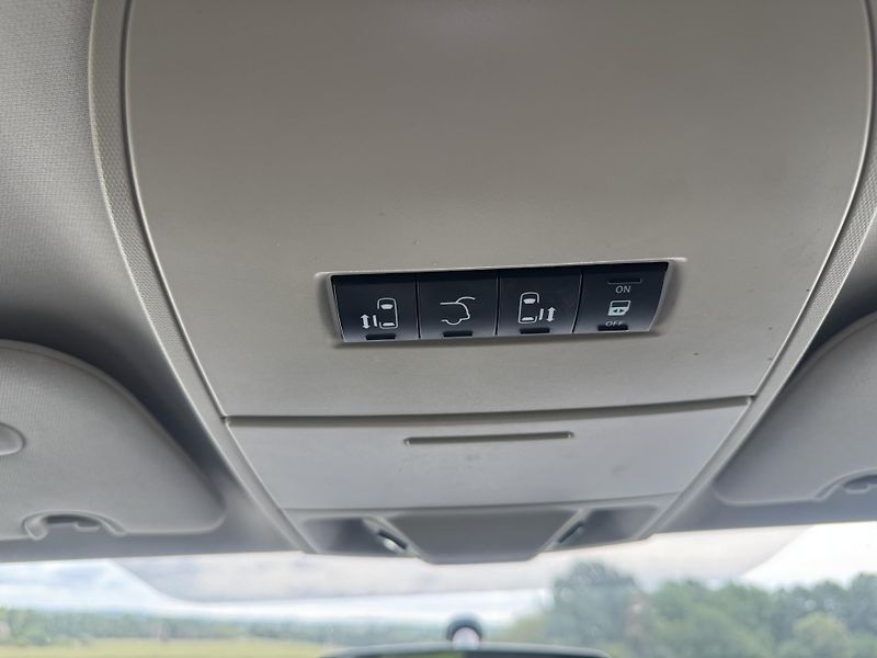 Chrysler Town & Country (2016) 3.6 V6 DOL. KM,SERVSNI KN - fotka 20 z 31