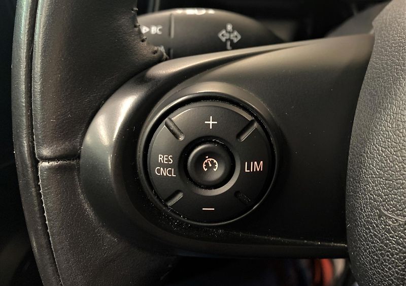 Mini Cooper 1.5T, 100 kW, ČR, LED, DPH - fotka 14 z 34