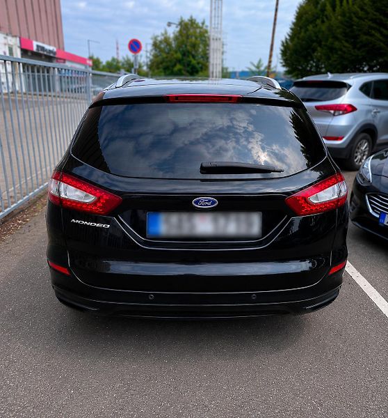 Ford Mondeo (2015) 2.0 TDCi 4×4, Titanium, ČR sv. - fotka 3 z 22