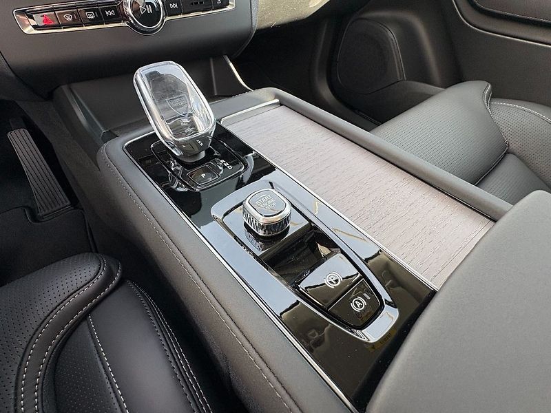 Volvo XC90 Ultra Bright T8 AWD 299kW - fotka 22 z 28