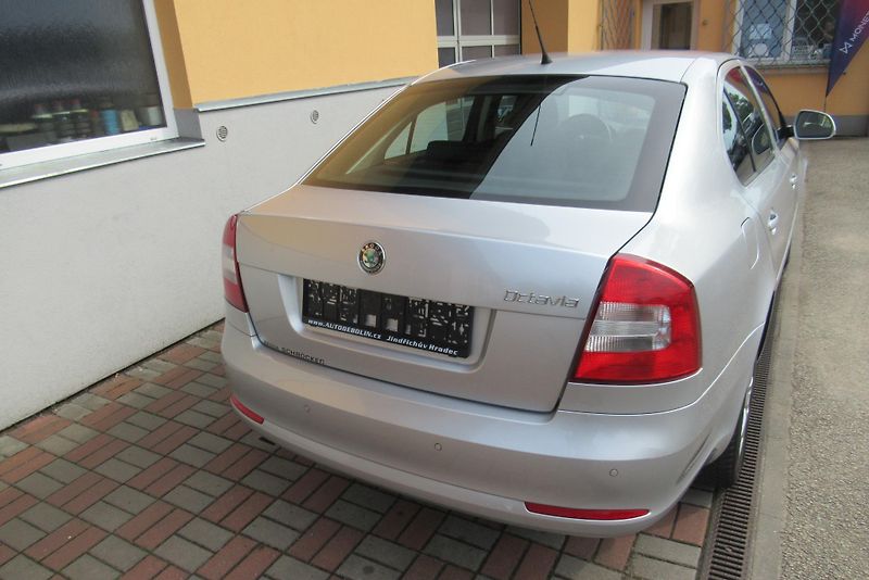 Škoda Octavia 1.2 TSi AUT.KLIMA VYHŘ.SEDAČKY - fotka 4 z 20