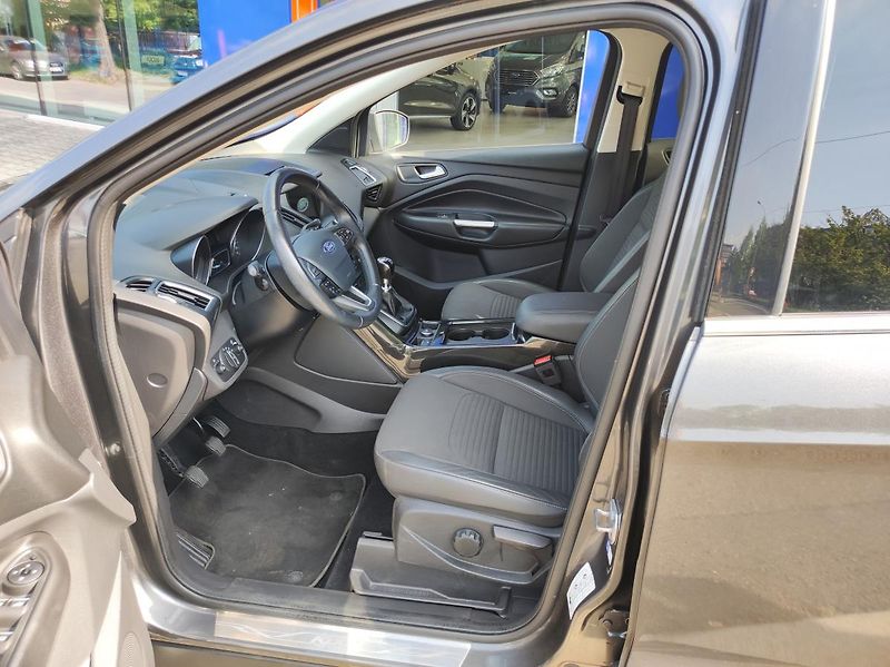 Ford Kuga (2018) ČR 1.5 EcoBoost 110kW - fotka 9 z 28