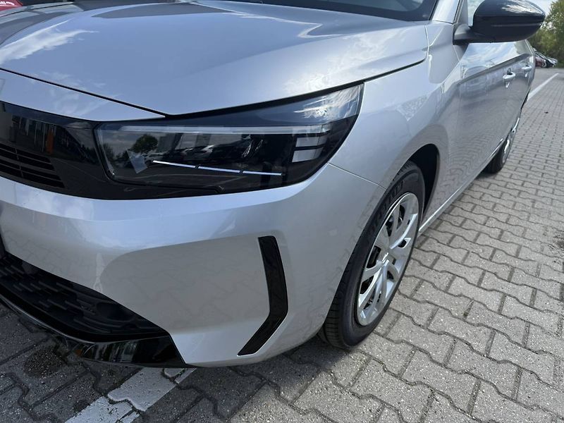 Opel Corsa Edition 1.2 TURBO (74kW/100k) - fotka 21 z 24