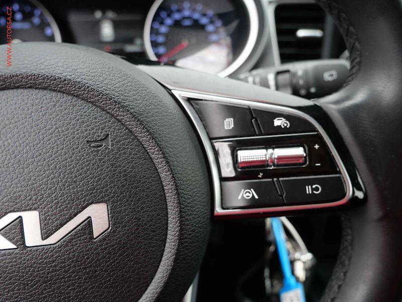 Kia Ceed (2024) 1.5 TGDi, 1.maj,ČR, AC - fotka 13 z 25