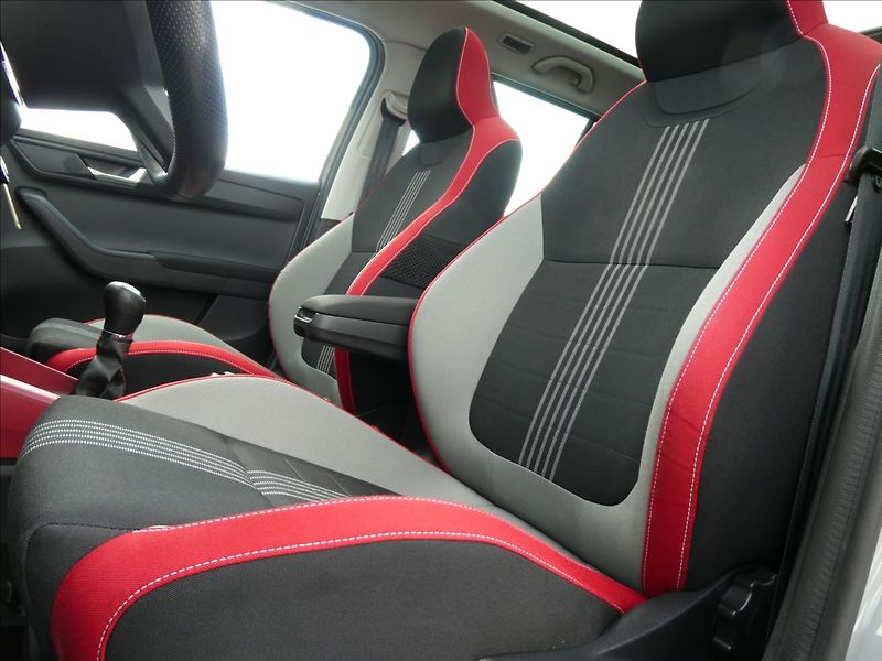 Škoda Fabia 1,2 TSI 81kW Monte Carlo, ČR - fotka 39 z 48