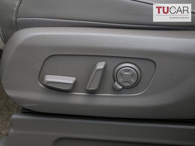 Kia Carnival (2024) 1.6 HEV Automat 6+3 Místa  - fotka 38 z 40