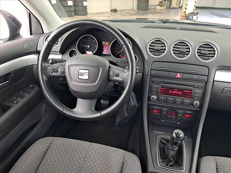 Seat Exeo (2009) 2.0 TDI, Tempomat - fotka 7 z 16