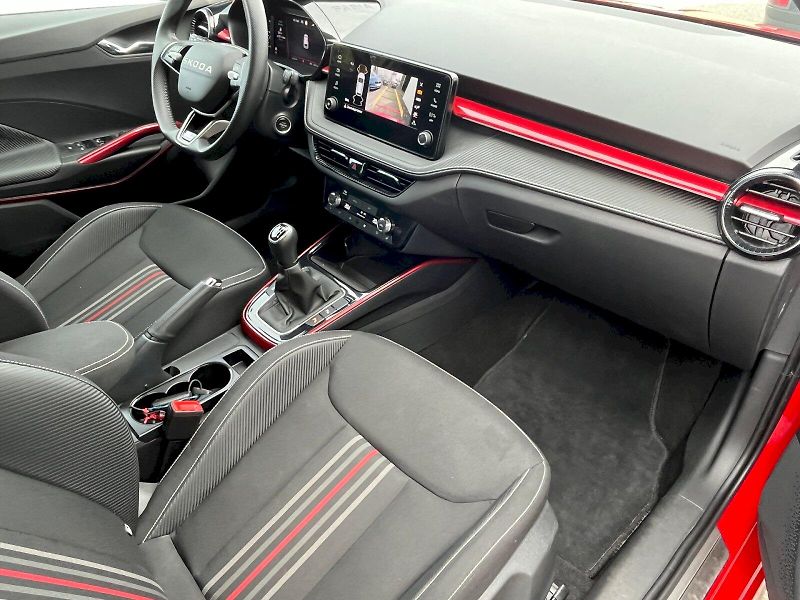 Škoda Fabia (2025) 1.0 TSI 85kW Monte Carlo - fotka 14 z 25
