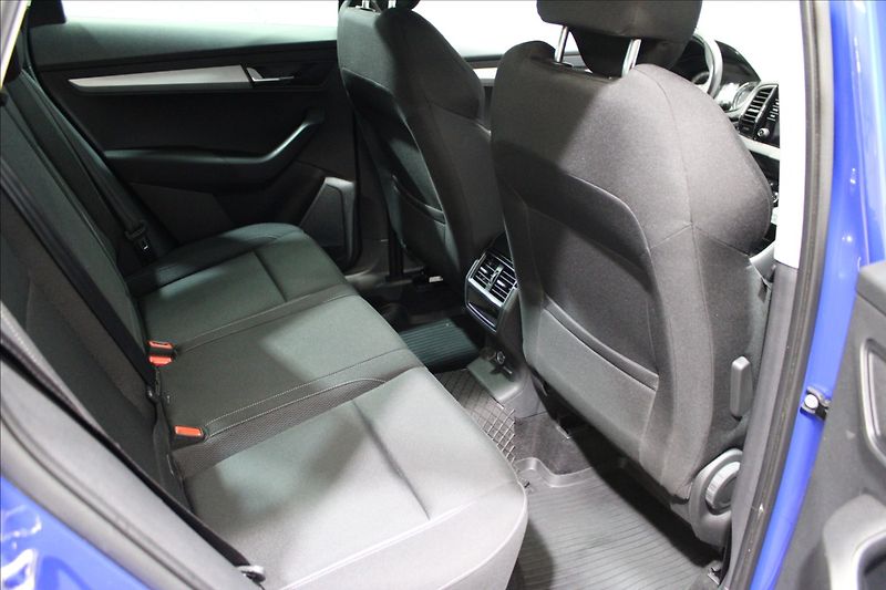 Škoda Karoq 2,0 TDI DSG 4x4 1.majitel CZ - fotka 12 z 34