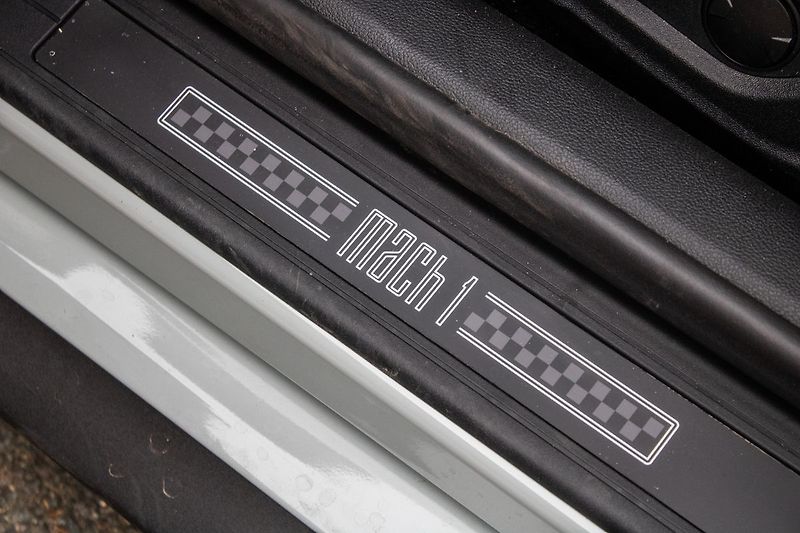 Ford Mustang - fotka 16 z 45
