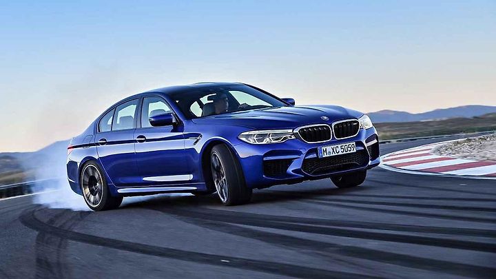 BMW M5.