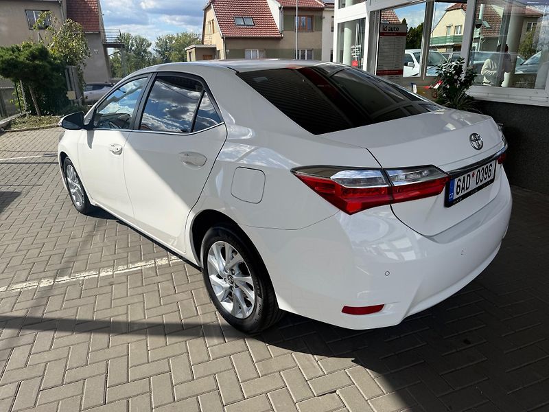 Toyota Corolla 1,4 D-4D Active Trend+ - fotka 6 z 10