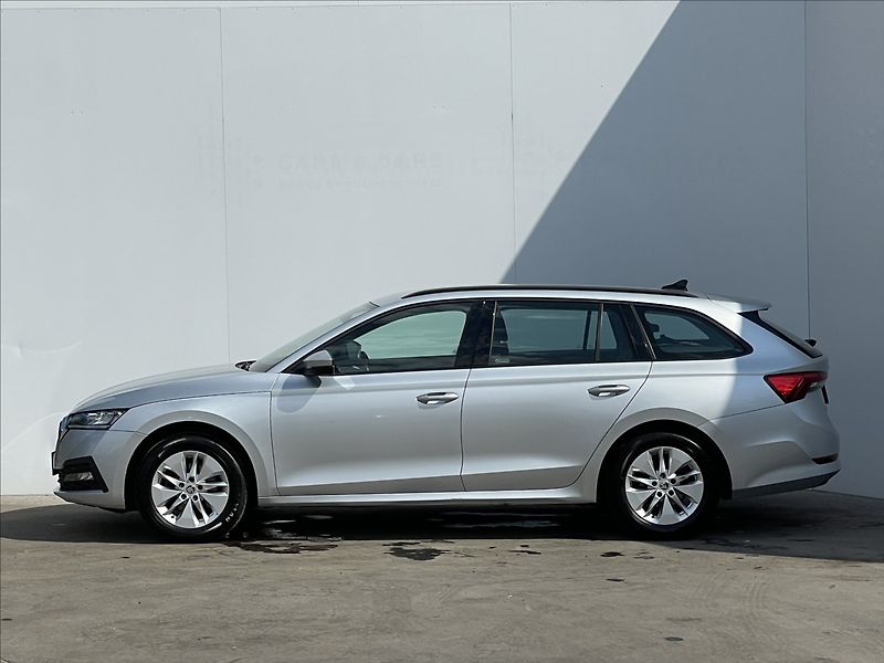 Škoda Octavia 2,0 TDI Combi Ambition Plus - fotka 2 z 22