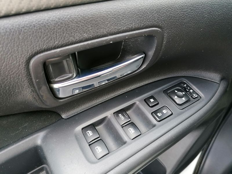 Mitsubishi Outlander (2017) 2.2DI-D 4WD 132kW ČR - fotka 15 z 19