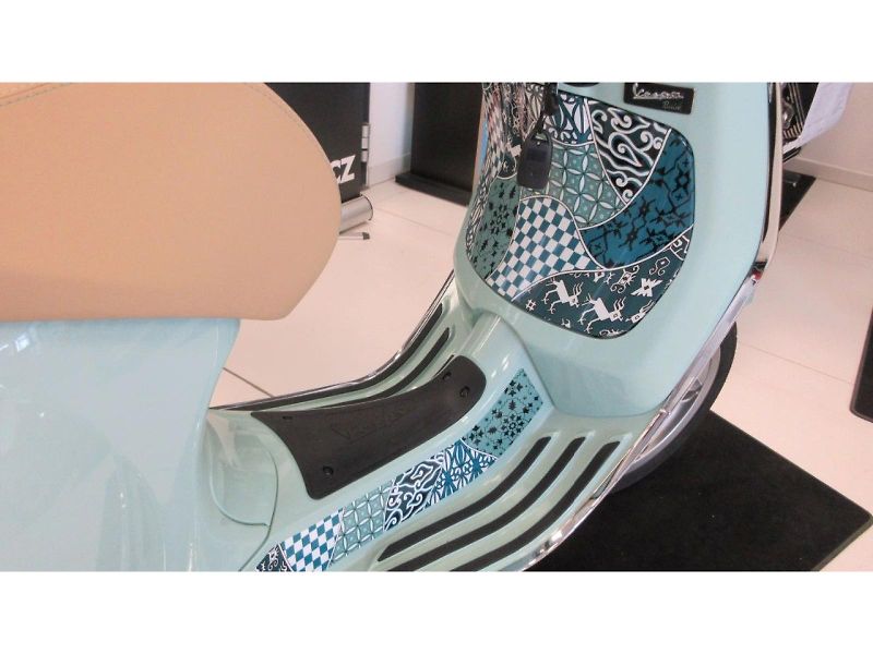 Vespa (2026) Primavera 125 BATIK e5+ - fotka 3 z 11