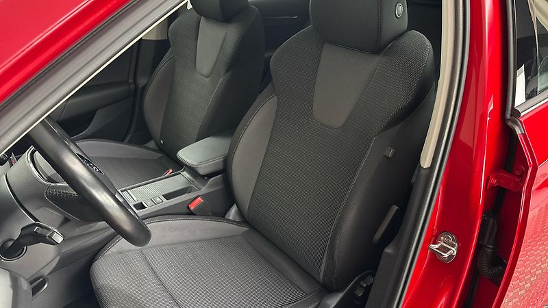 Škoda Octavia 1.5 TSI Ambition - fotka 15 z 25