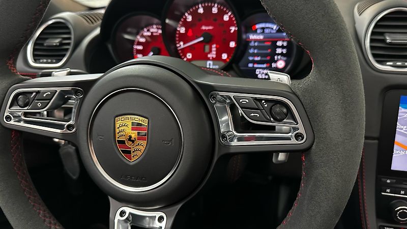 Porsche Boxster 718 SPYDER / ZÁRUKA - fotka 54 z 58