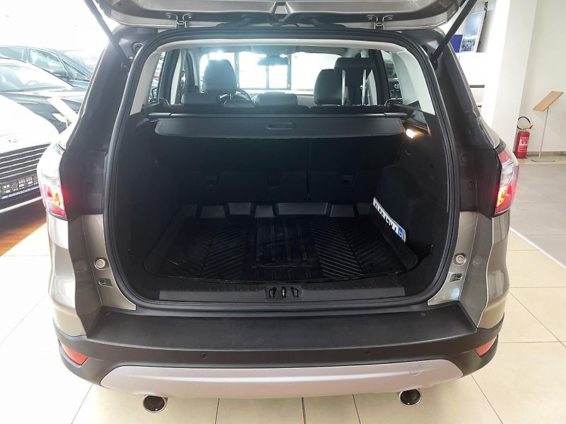 Ford Kuga Titanium 1,5Eoboost, ČR, 1.MAJ - fotka 8 z 27
