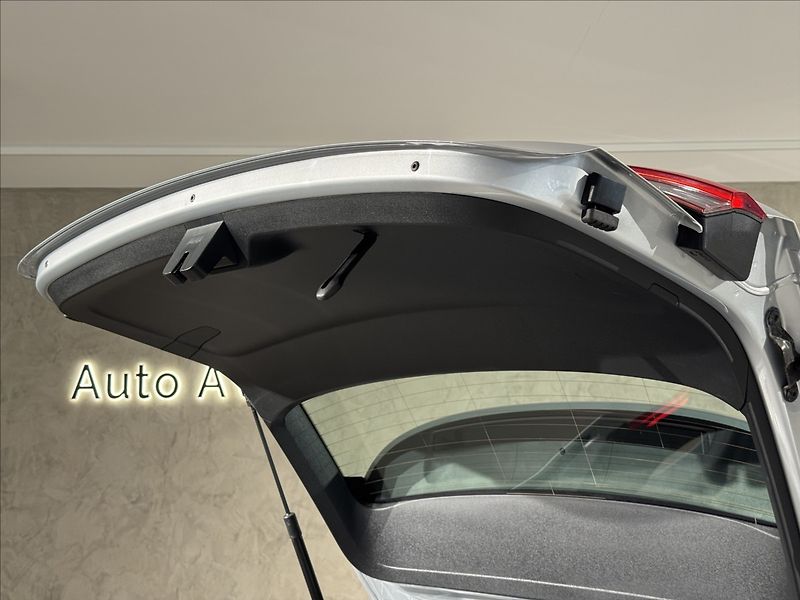 Škoda Octavia 2,0 TDi  DSG 4x4 Scout Virtual - fotka 14 z 46