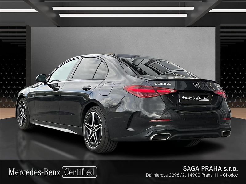 Mercedes-Benz Třídy C 300 de 4MATIC s hybridní techn - fotka 3 z 23