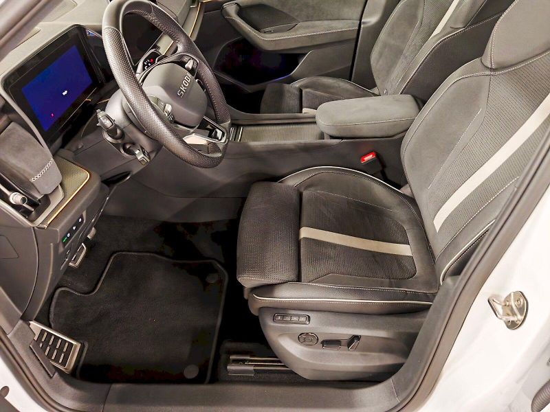 Škoda Kodiaq (2025) iV 1.5 TSI 150 kW DSG Sportlin - fotka 23 z 32