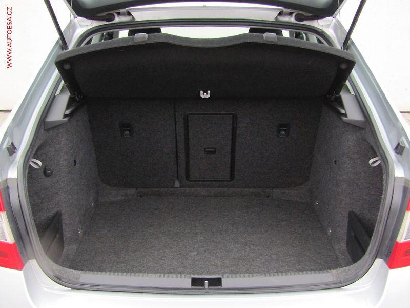 Škoda Octavia (2015) 1.6TDi, ČR, Style, TZ, navi - fotka 7 z 19