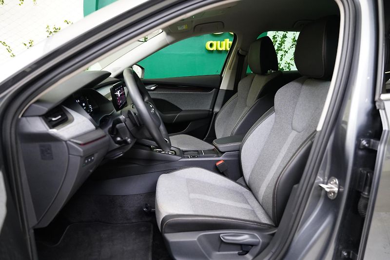 Škoda Octavia - fotka 6 z 22