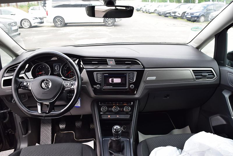 Volkswagen Touran (2017) 1.4TSI 110kw CLBMT 7MÍST TAŽNÉ - fotka 17 z 50
