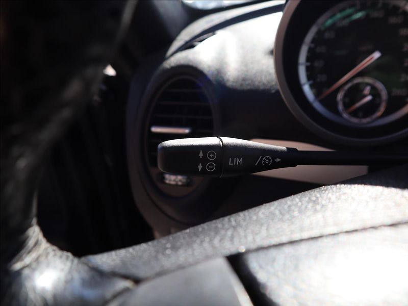 Mercedes-Benz SLK 2,8   280 Xenony Kůže - fotka 19 z 21