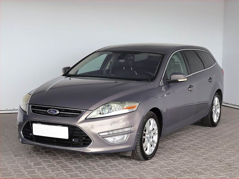 Ford Mondeo (2012) 2.0 TDCi, Automat, Tempomat - fotka 2 z 18