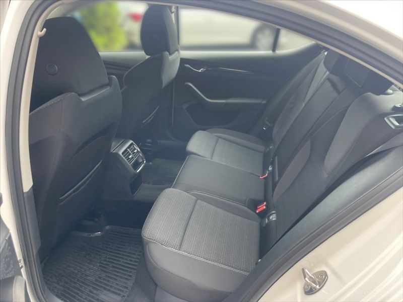 Škoda Octavia 2,0 TDI 85 Ambition - fotka 8 z 11