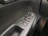 Volkswagen Touran (2007) 2.0 TDI, Automat, po STK - náhled 18