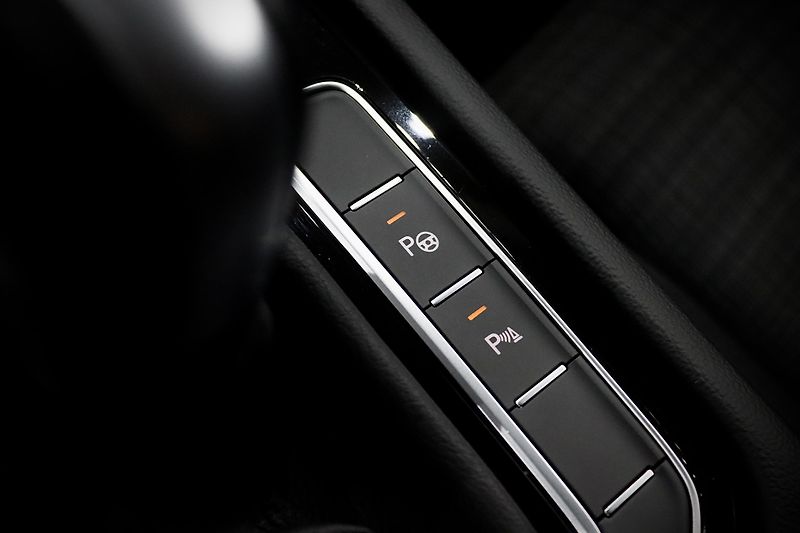 Volkswagen Passat B8 FL Var. 2.0 TSI 140 kW DSG - fotka 28 z 46