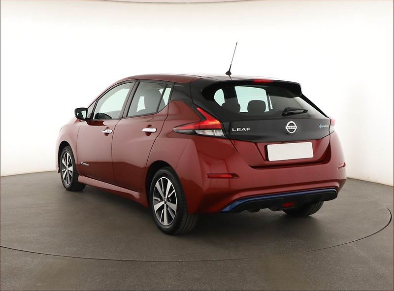Nissan Leaf (2019) 40 kWh, SoH 88%, Automat - fotka 4 z 20