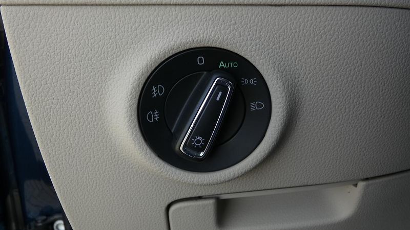 Škoda Superb Combi 2.0 TSI DSG Style - fotka 10 z 24