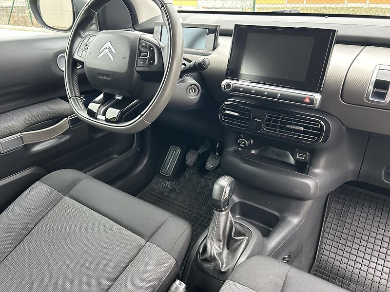 Citroën C4 Cactus 1.2 Pure Tech FEEL - fotka 35 z 37