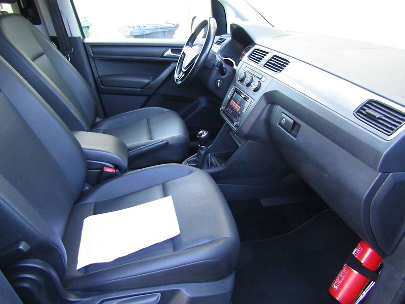 Volkswagen Caddy (2016) MAXI 7 MÍST 2.0 TDI 75kW - fotka 30 z 45